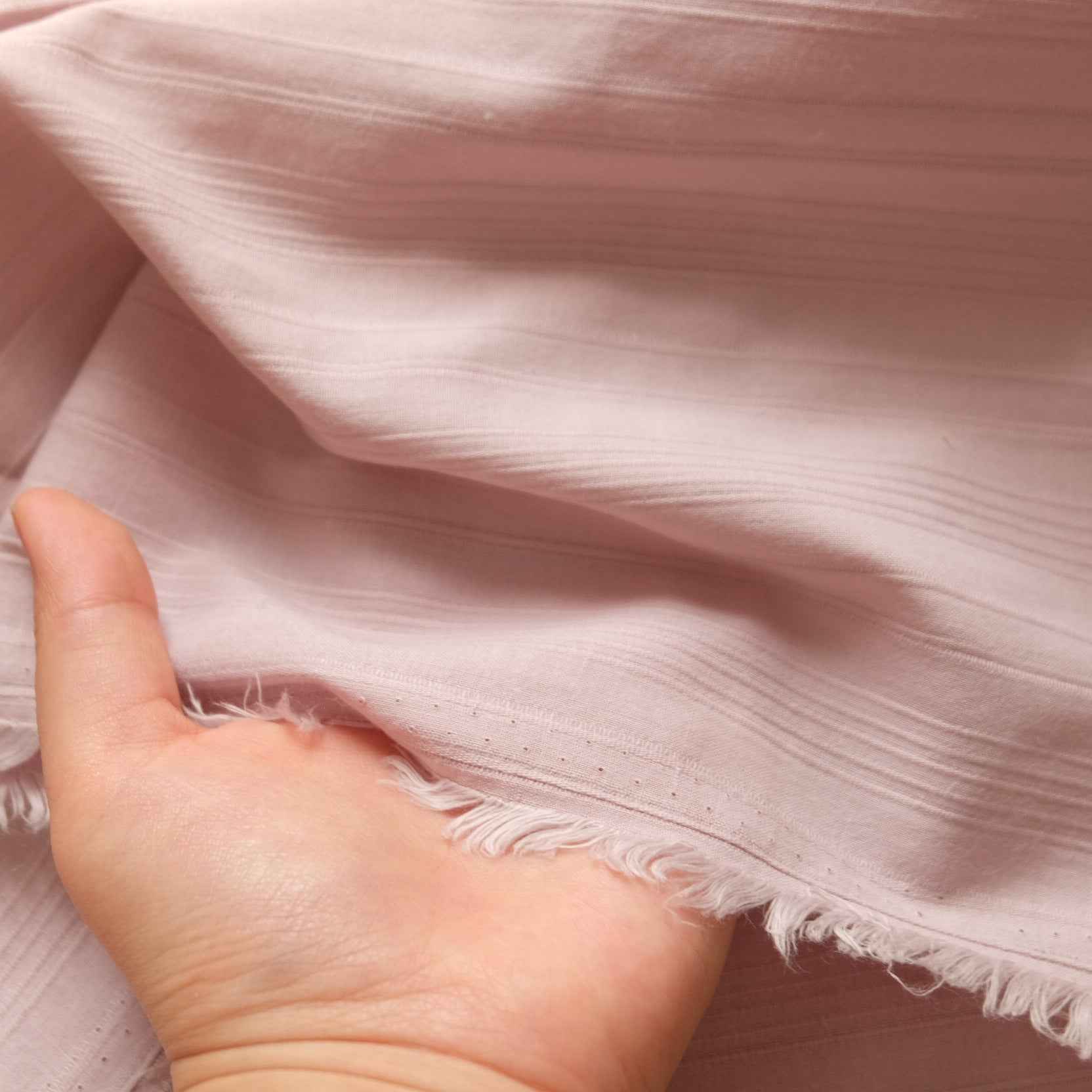 Dusty Mauve Cotton Jacquard – Structured Fabric for Blouses (1.64 yds)