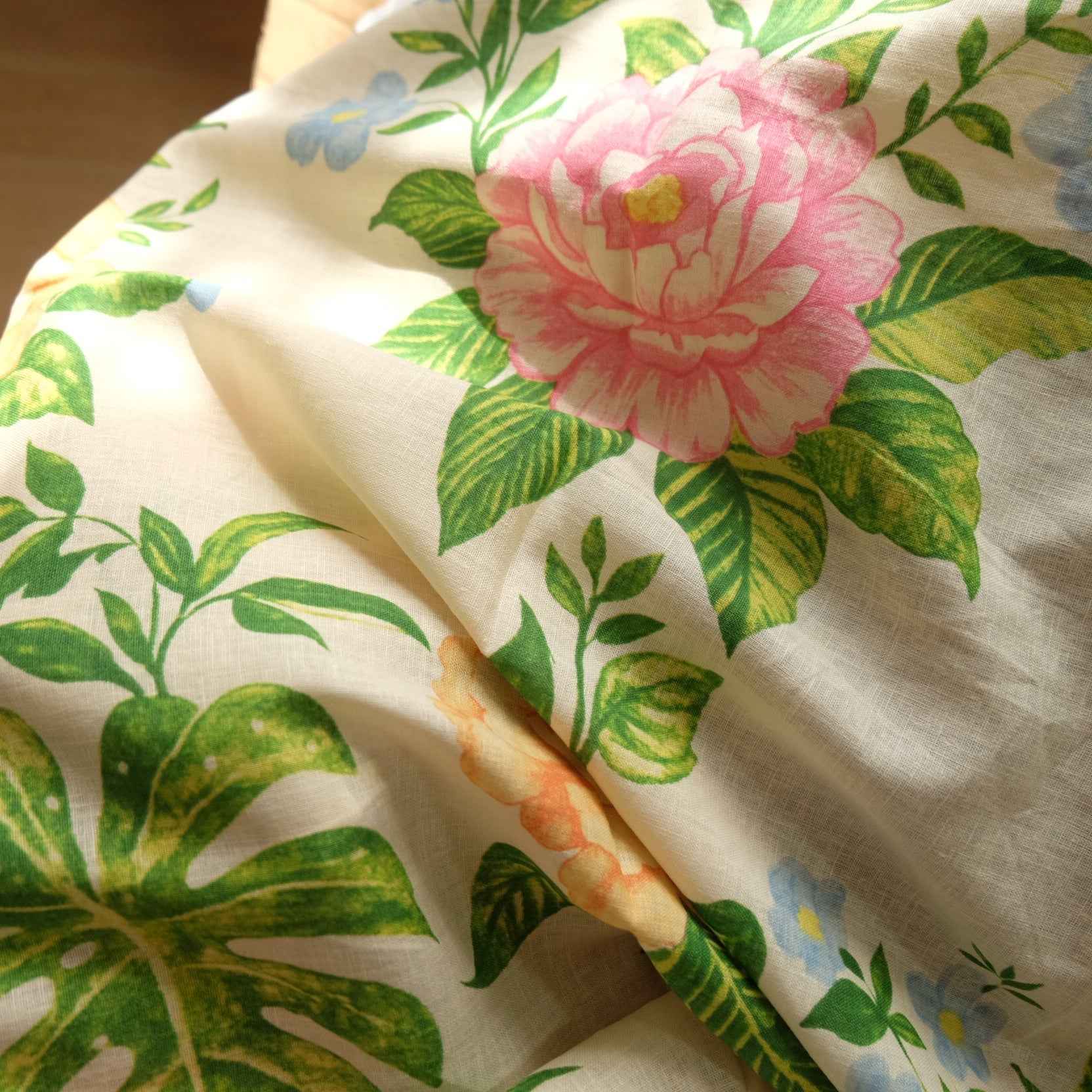 Garden Rose Border Cotton Linen Fabric — 3.28 Yards