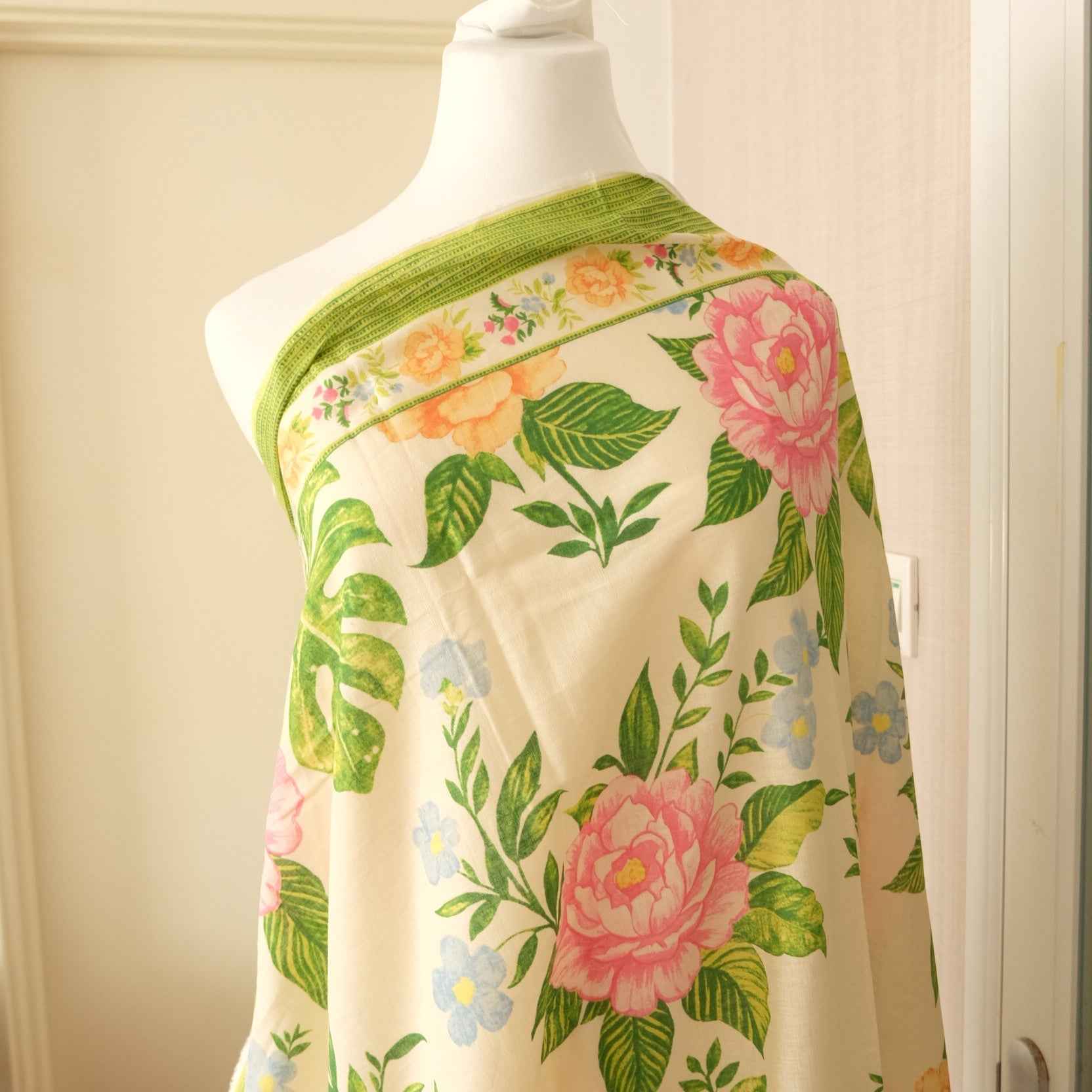 Garden Rose Border Cotton Linen Fabric — 3.28 Yards