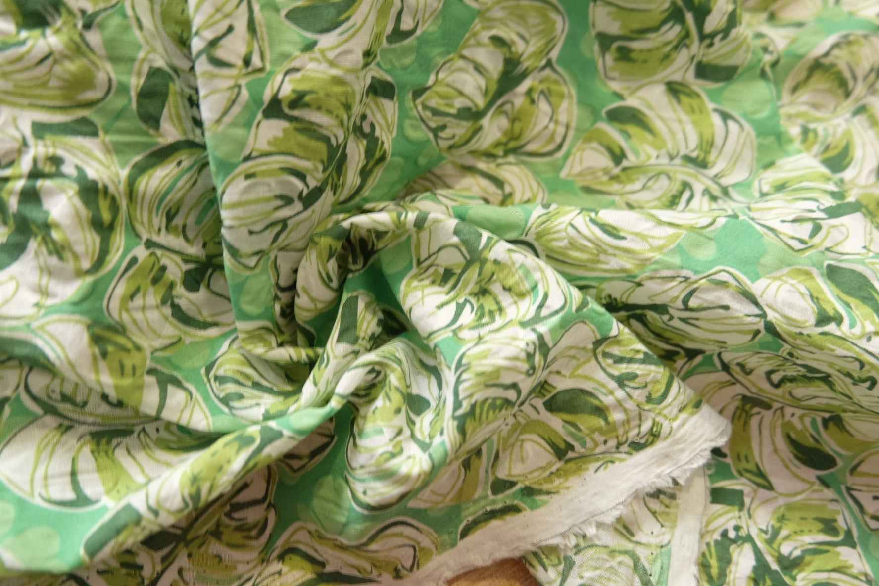 Green Textured Cotton – Lightweight Skirt & Shirt Fabric with Soft Volume (2.19 yds)