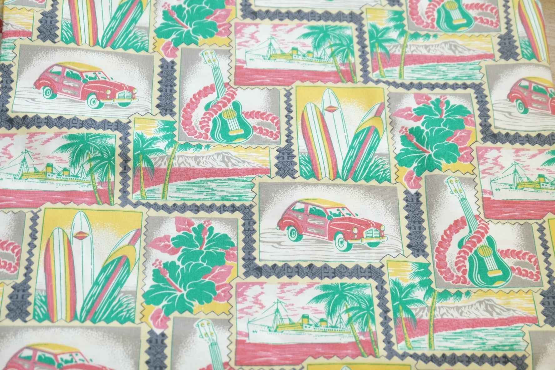 Hawaii Postcard Print Cotton — 1.6 yd