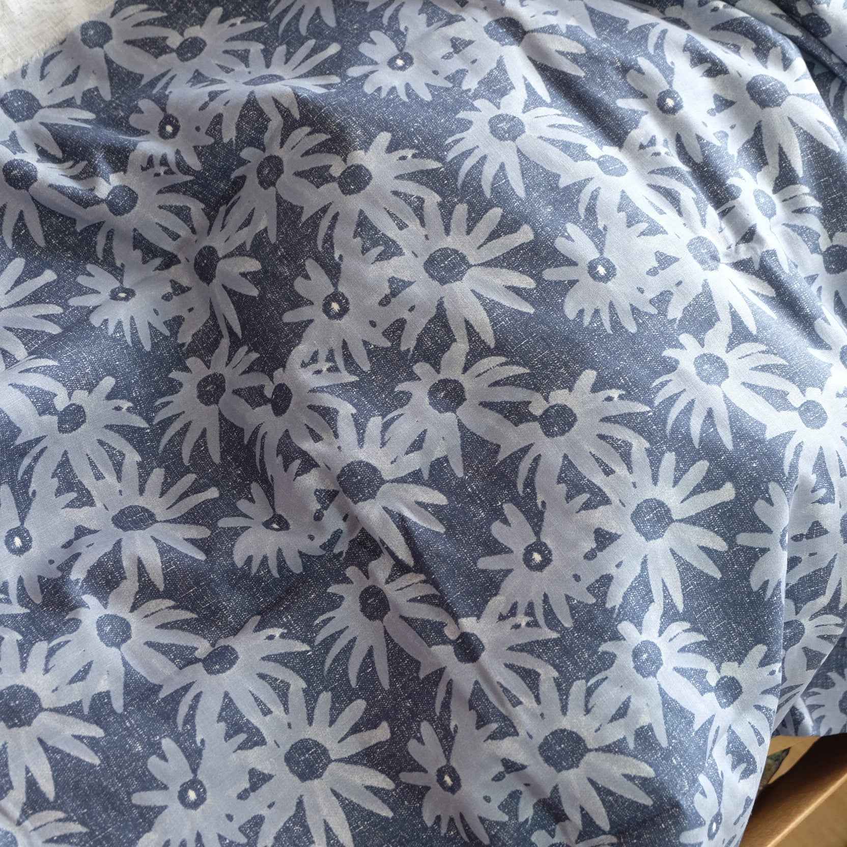 Indigo Daisy Cotton Linen Blend – 3.28 Yards