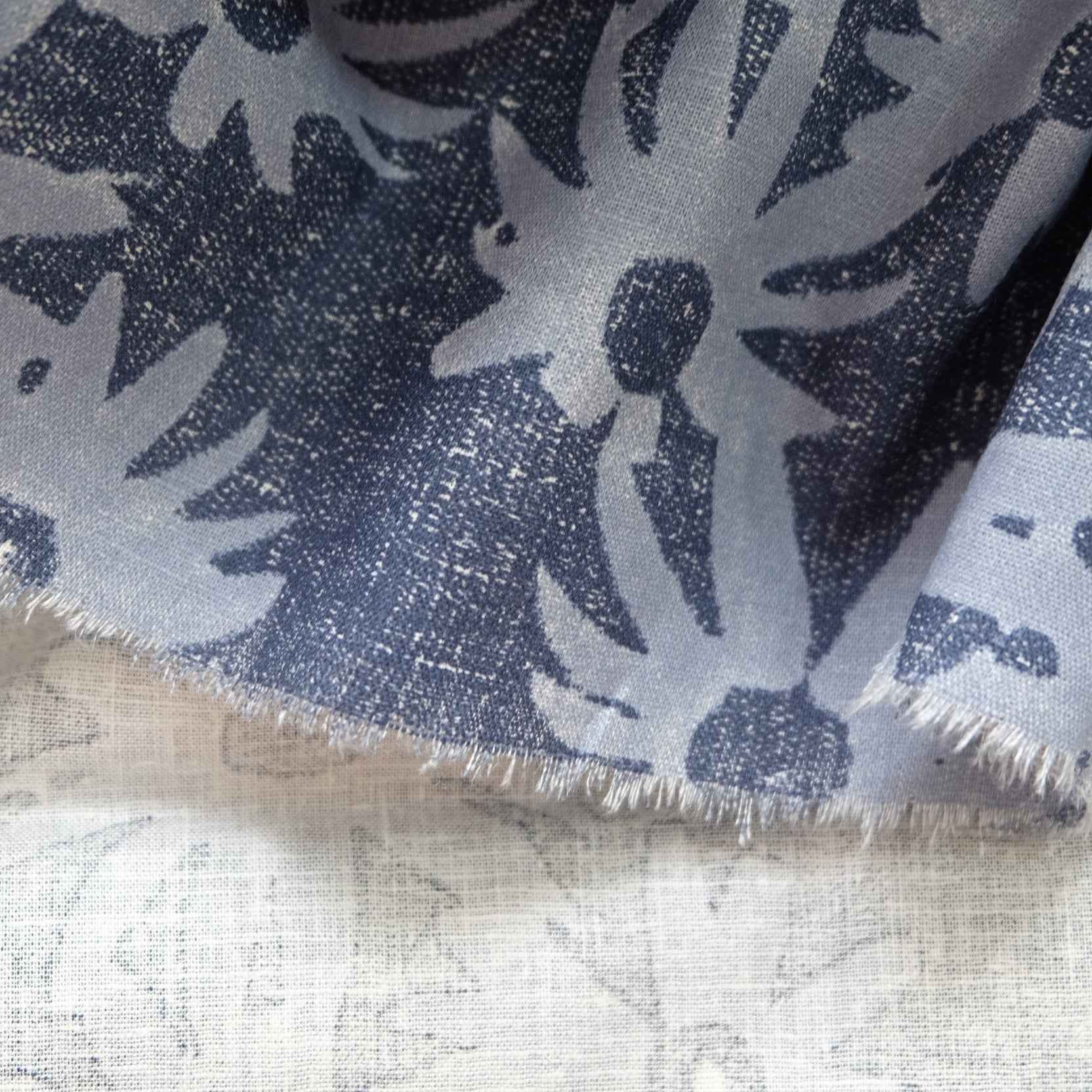 Indigo Daisy Cotton Linen Blend – 3.28 Yards