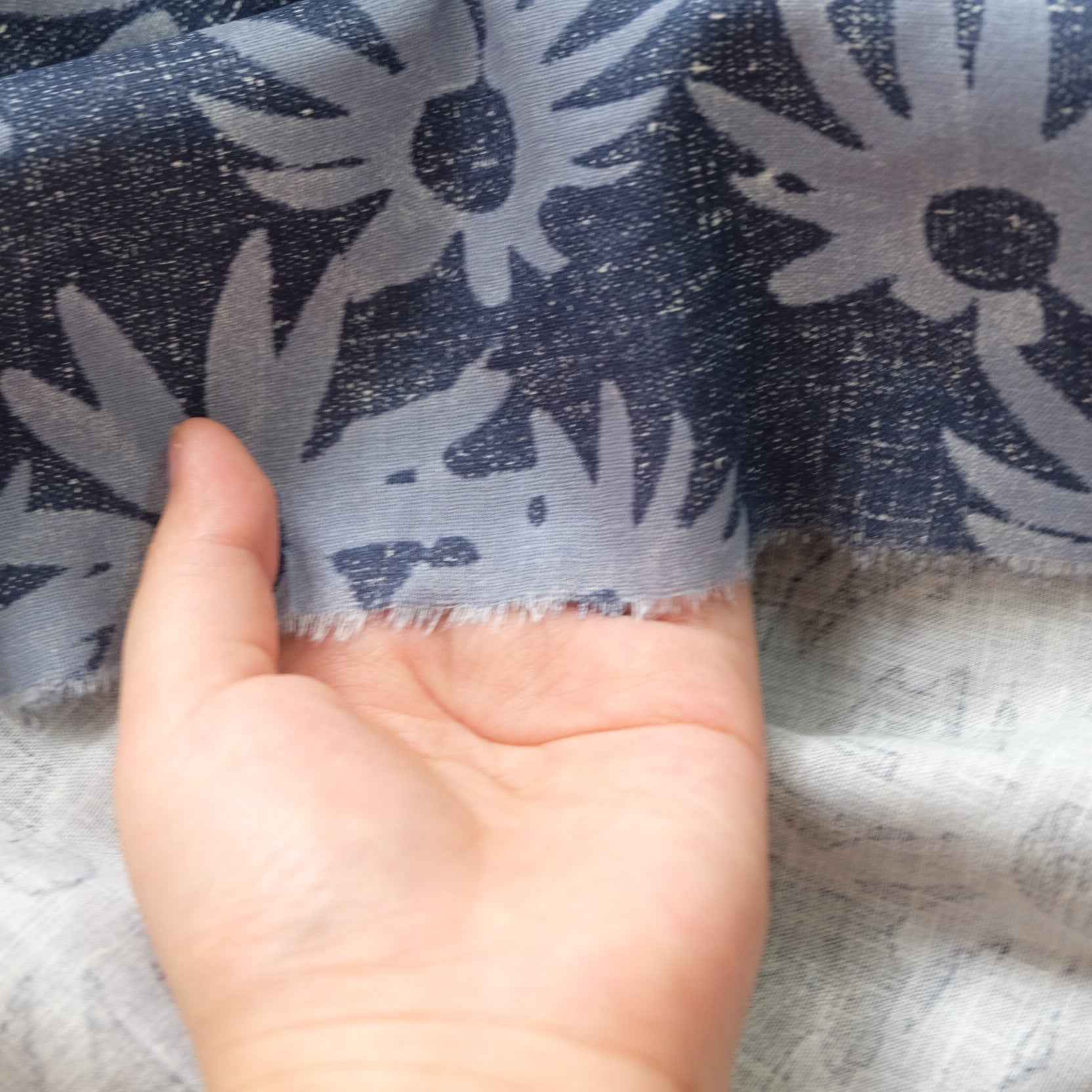 Indigo Daisy Cotton Linen Blend – 3.28 Yards