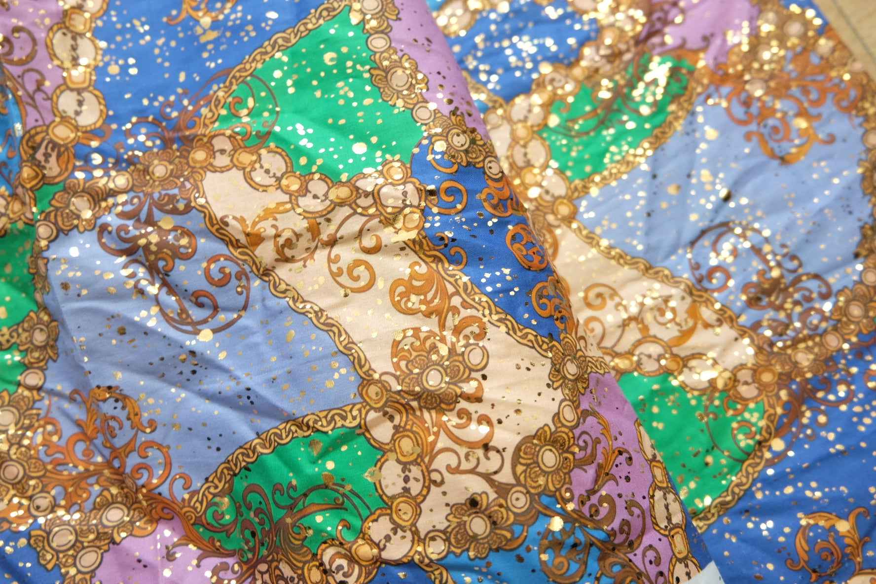 Italian 80s Cotton Lawn with Gold Foil – Ultra Lightweight | 3.3 yds - BUBBO