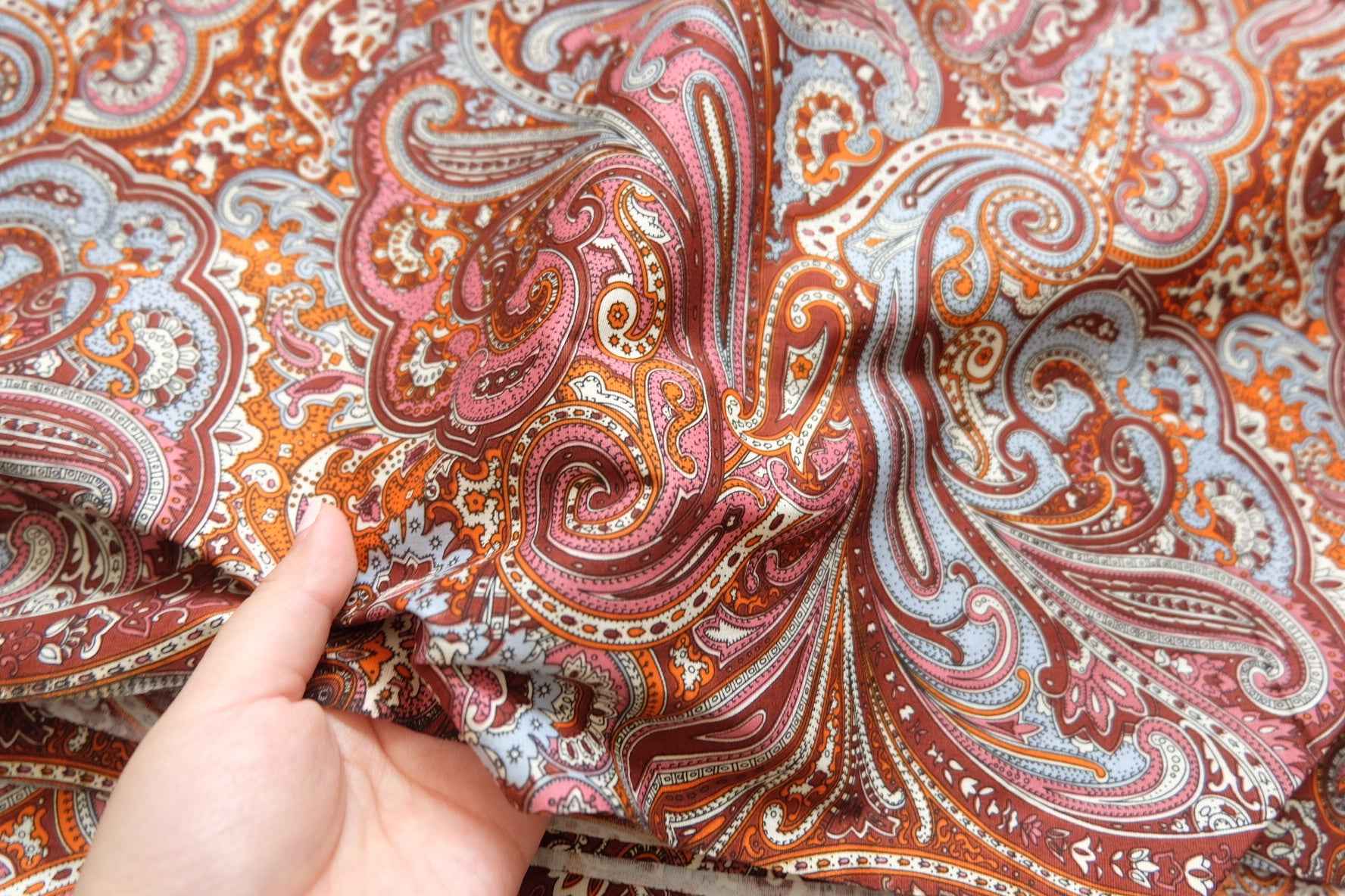 Kaufman Vintage Paisley Cotton Poplin – 3.3 yards - BUBBO