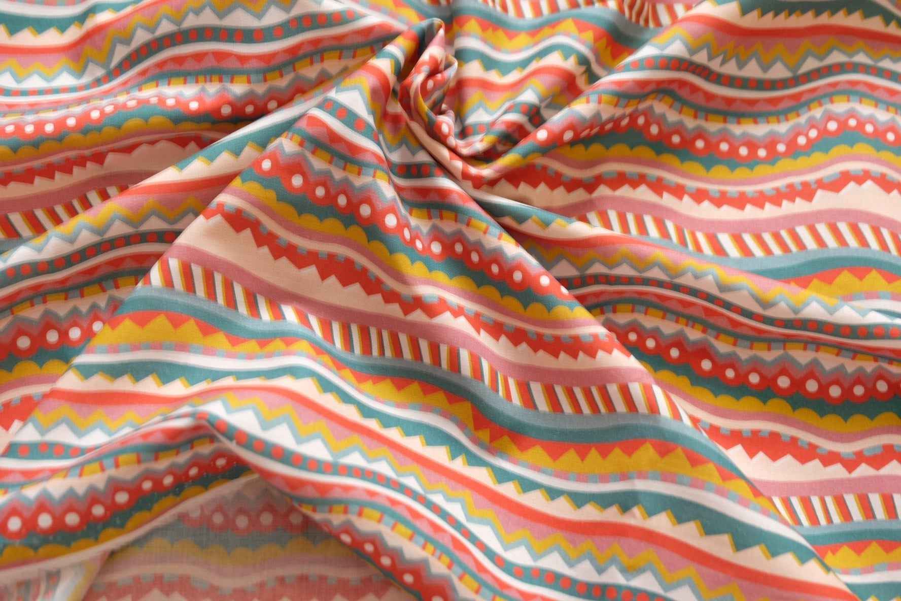 Liberty-Inspired Printed Cotton – Lightweight Fabric for Blouses & Dresses (3.28 yds)