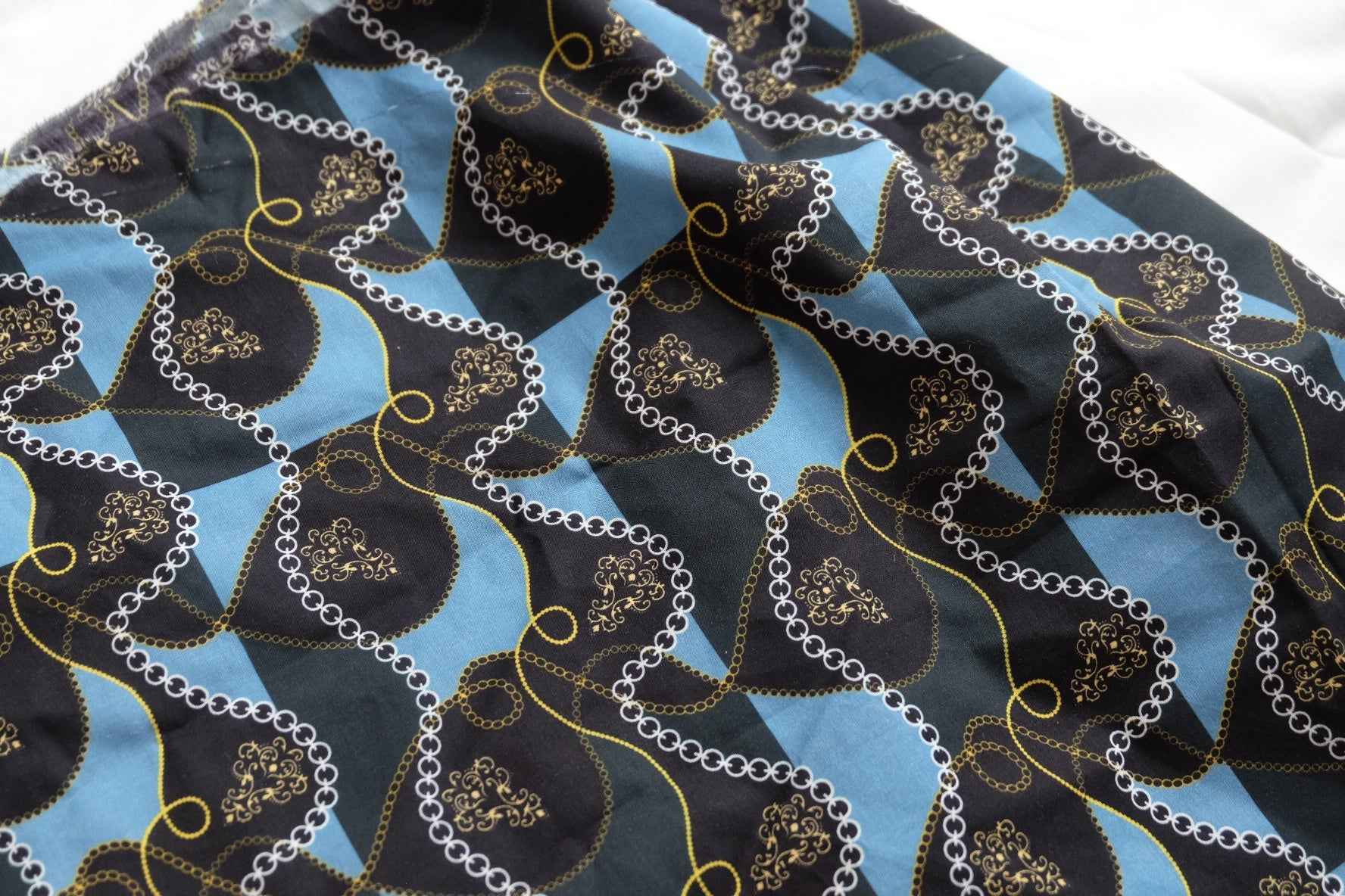 Ornamental Chain Print Cotton — 1.0 yd