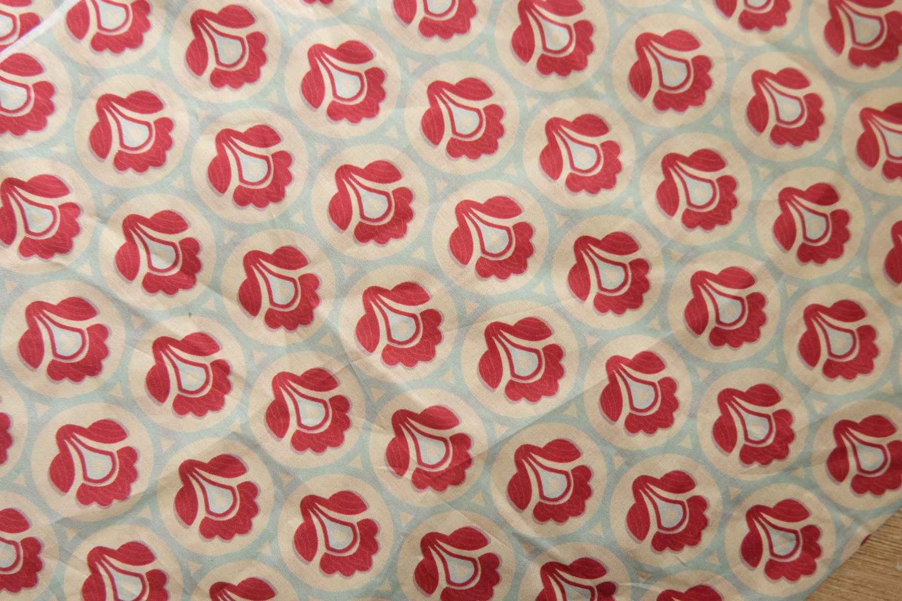 Red Floral Cotton Lawn – 0.44 Yard Remnant - BUBBO