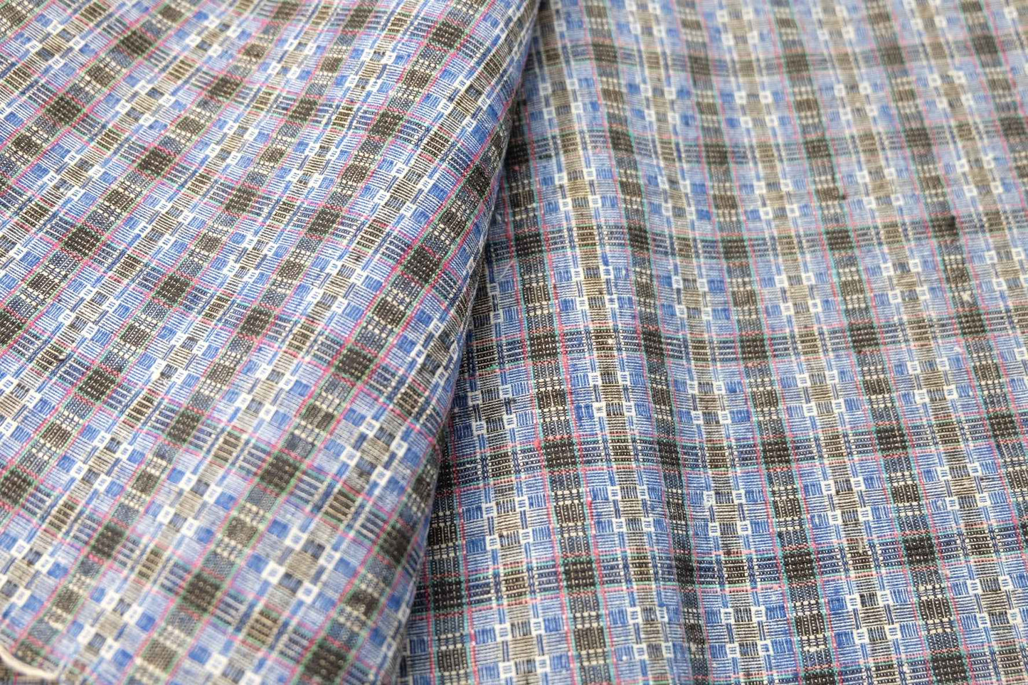 Shanghai Heirloom: Exquisite Double - Sided Tǔbù - Reed Pattern & Well Motif | 33.5cm Width - BUBBO