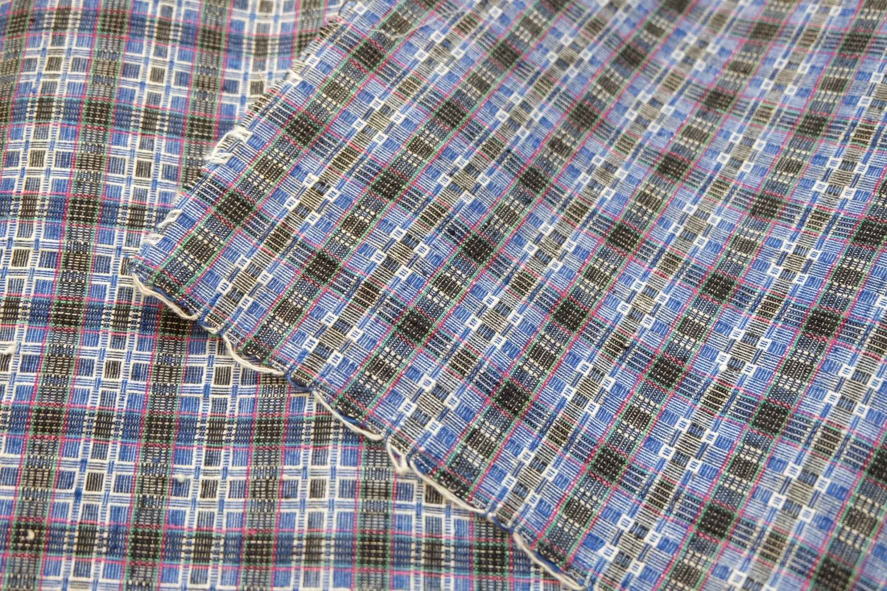 Shanghai Heirloom: Exquisite Double - Sided Tǔbù - Reed Pattern & Well Motif | 33.5cm Width - BUBBO