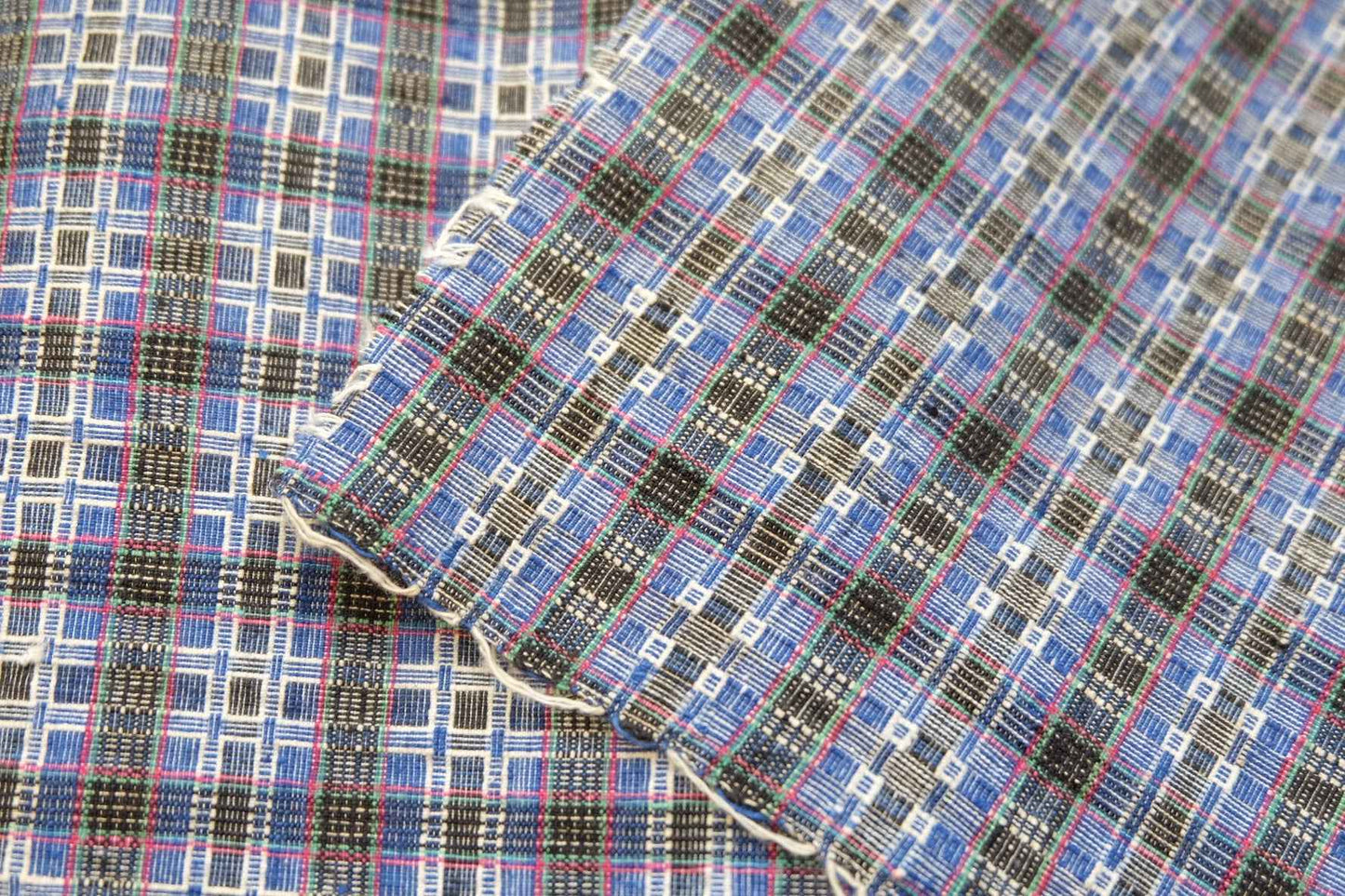 Shanghai Heirloom: Exquisite Double - Sided Tǔbù - Reed Pattern & Well Motif | 33.5cm Width - BUBBO