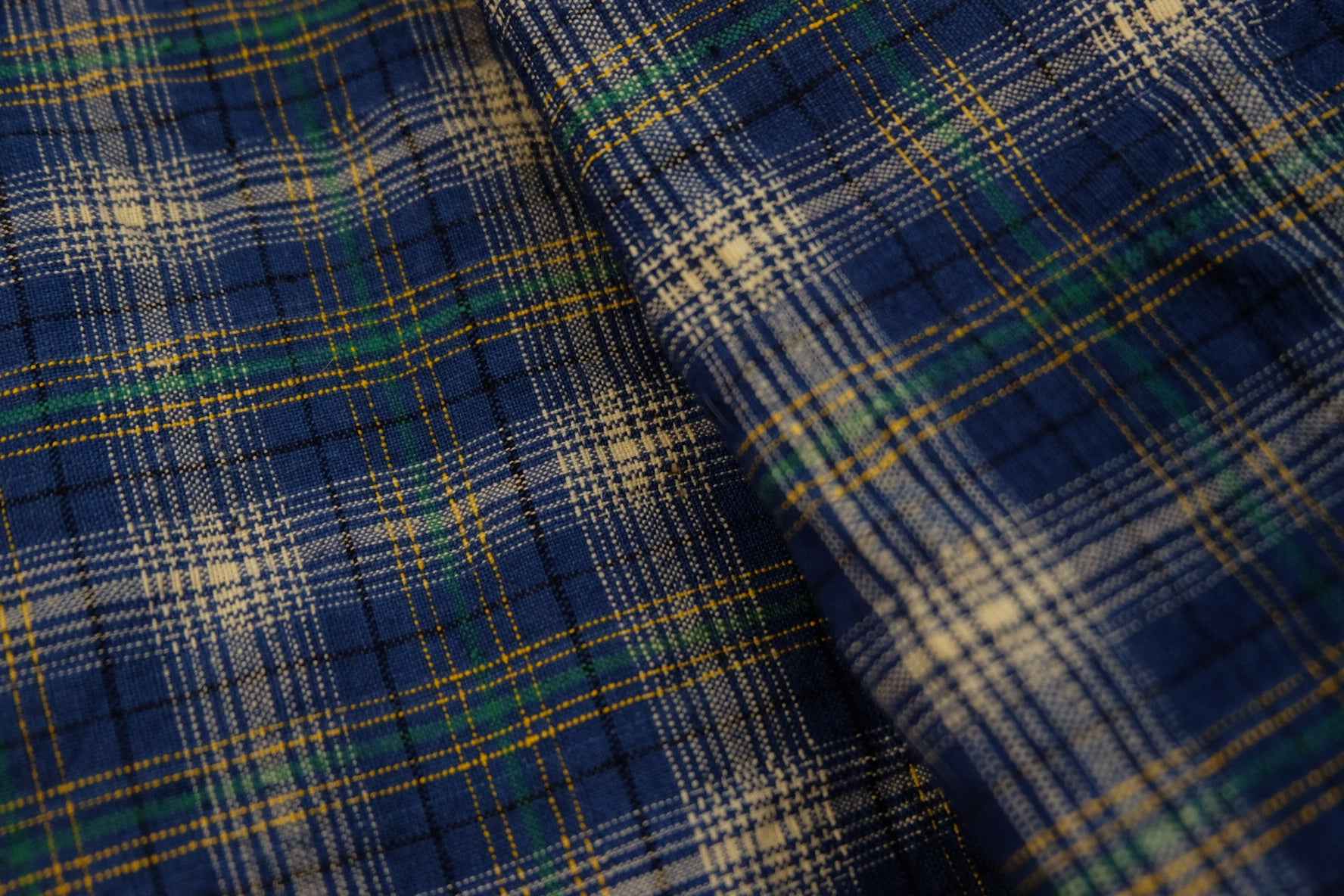 Southern Tǔbù: 'Azure Grid' with Golden Thread - BUBBO