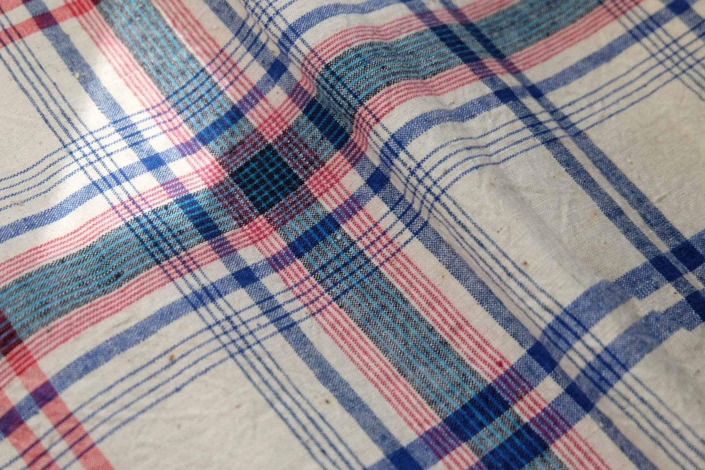 Southern Tǔbù: 'Forest Bloom' Plaid - Hand - Spun Yarn - BUBBO