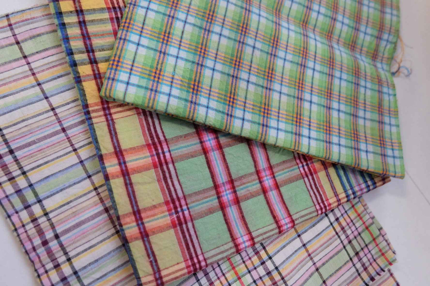 The "Kaleidoscope Light" Set - A Whisper of Pastel Hues - BUBBO