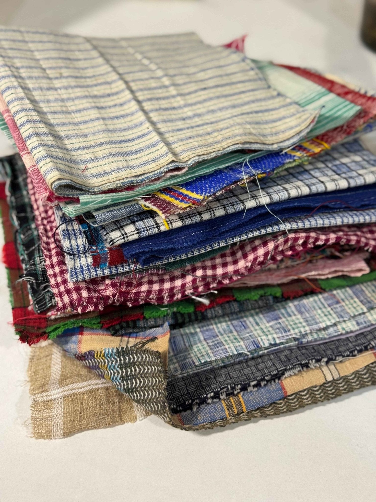 The Textile Library - A Heritage Sampler - BUBBO