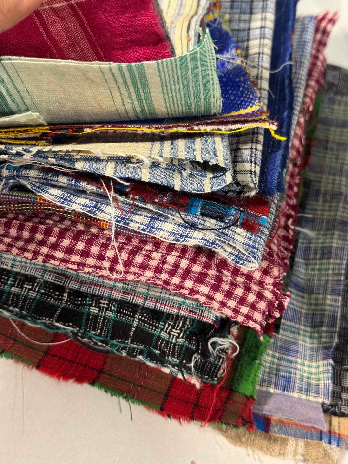 The Textile Library - A Heritage Sampler - BUBBO