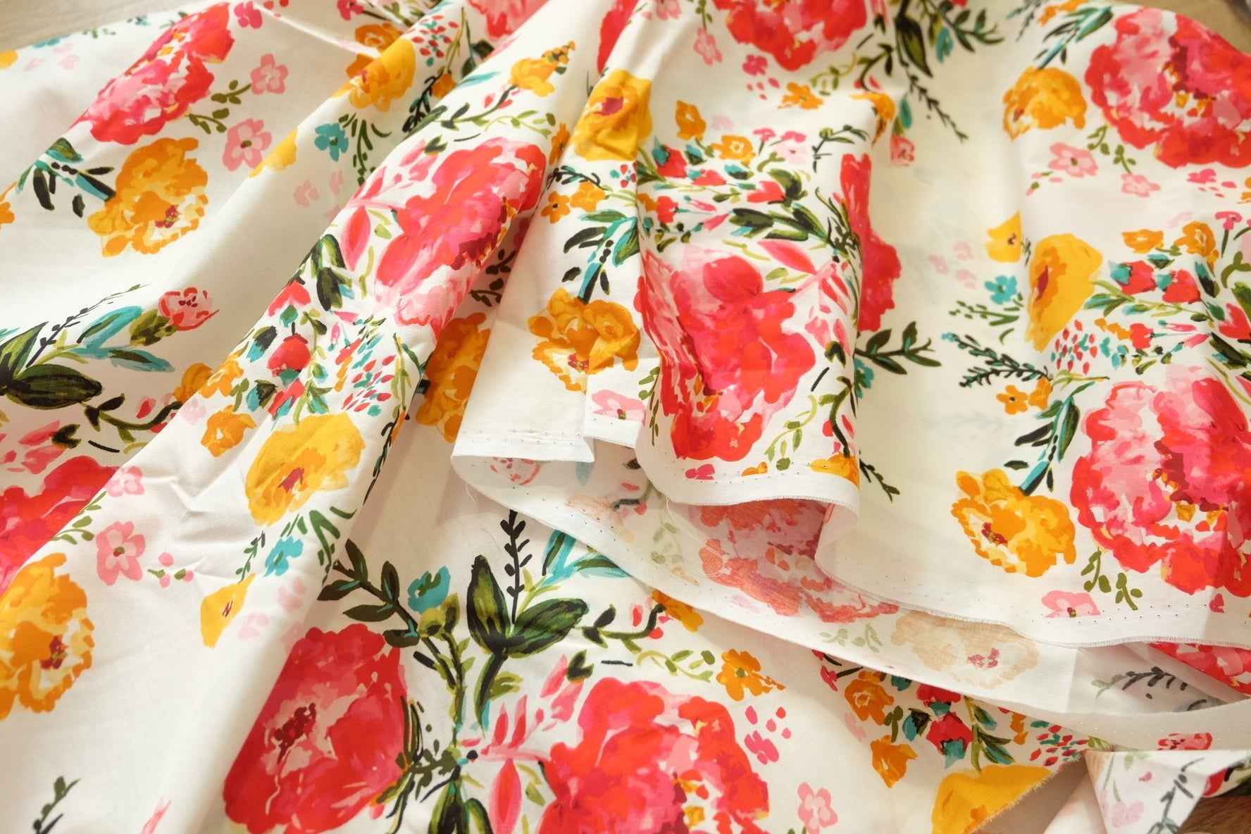 Vintage Floral Cotton Poplin Deadstock – Dress Weight – 2.45 Yards