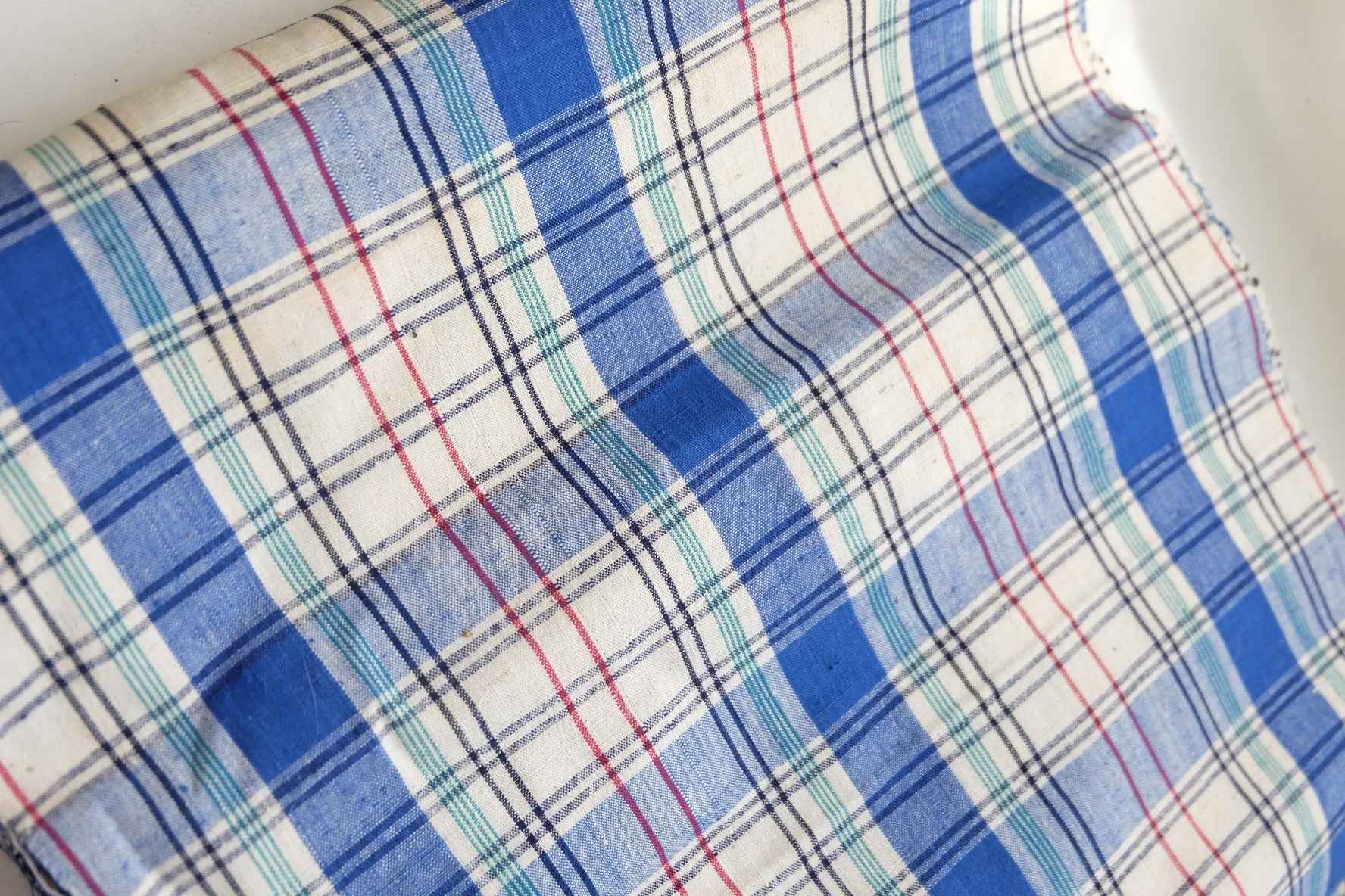 White & Indigo Plaid with Delicate Color Threads Tǔbù - BUBBO