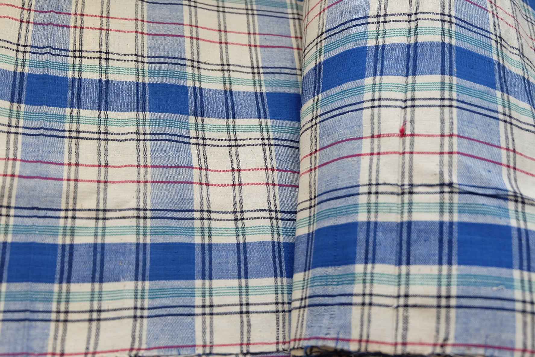 White & Indigo Plaid with Delicate Color Threads Tǔbù - BUBBO