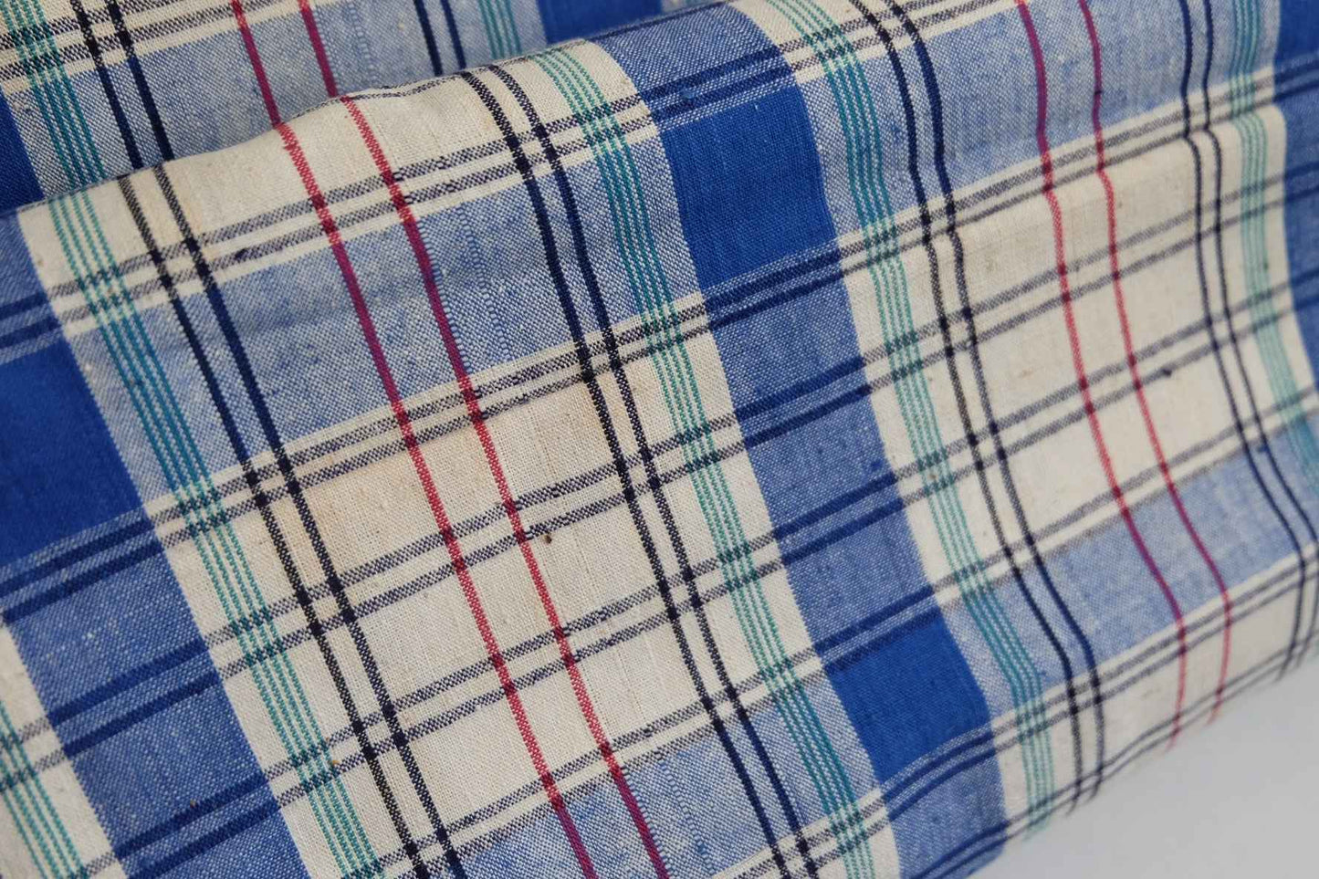 White & Indigo Plaid with Delicate Color Threads Tǔbù - BUBBO