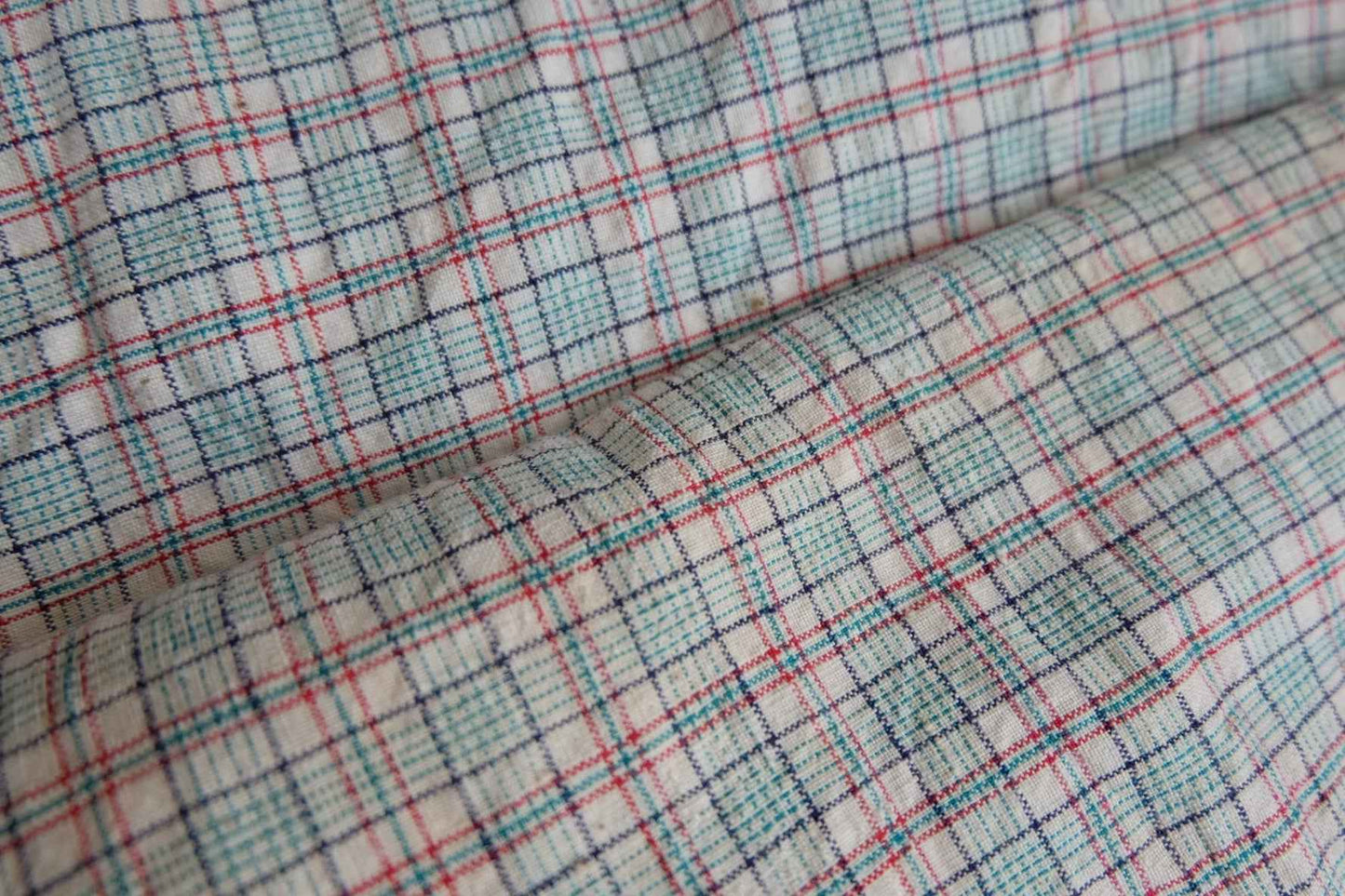 Willow Check Tǔbù: White & Green with Red Accents - 32.5cm Width | Pre - Washed - BUBBO