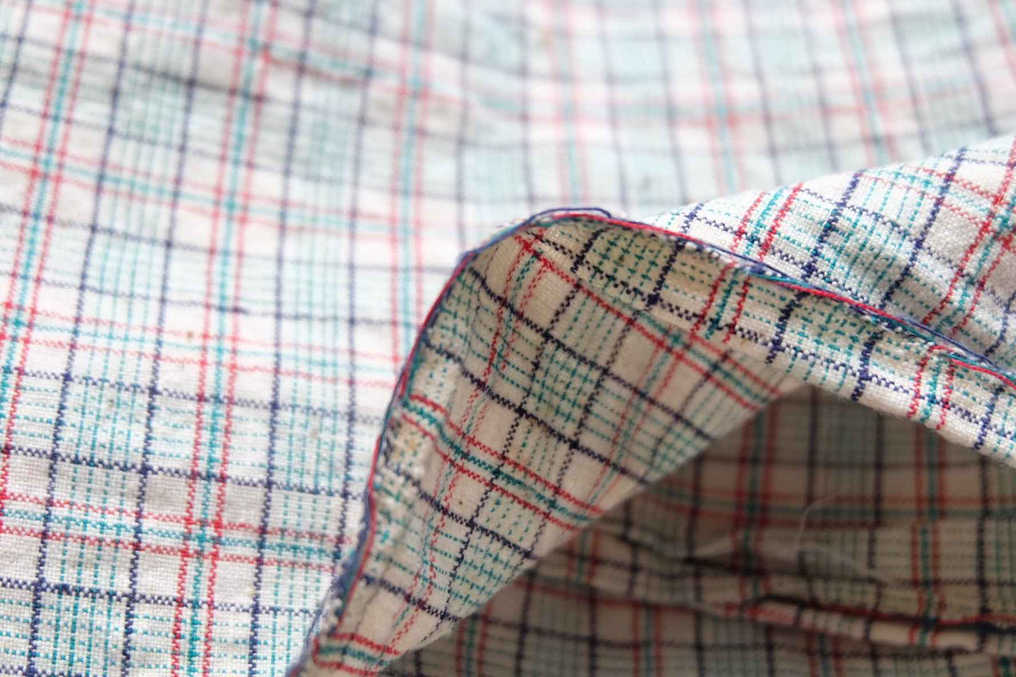 Willow Check Tǔbù: White & Green with Red Accents - 32.5cm Width | Pre - Washed - BUBBO