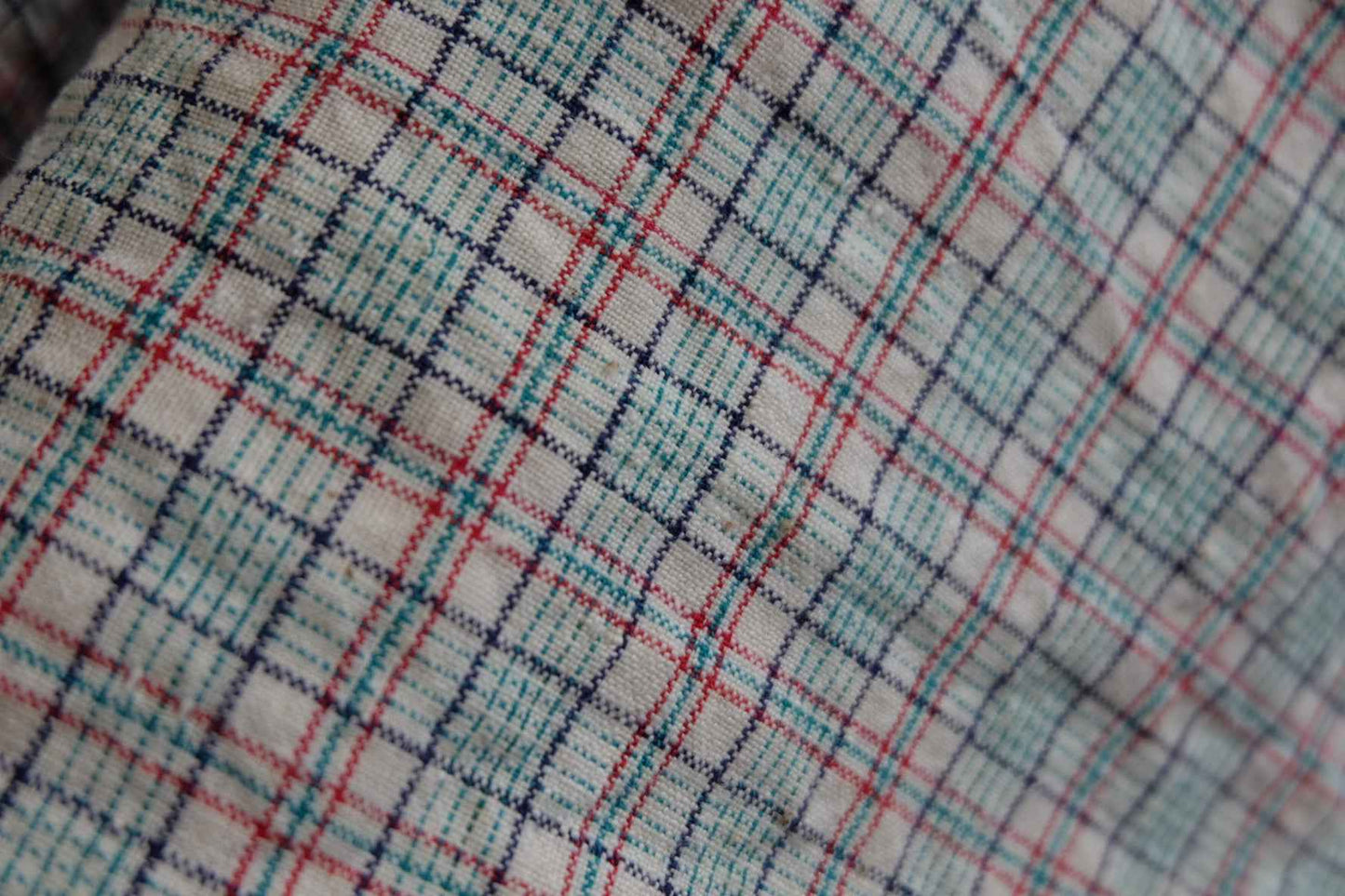 Willow Check Tǔbù: White & Green with Red Accents - 32.5cm Width | Pre - Washed - BUBBO